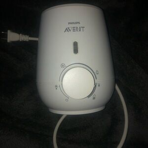 Baby bottle warmer and drinks